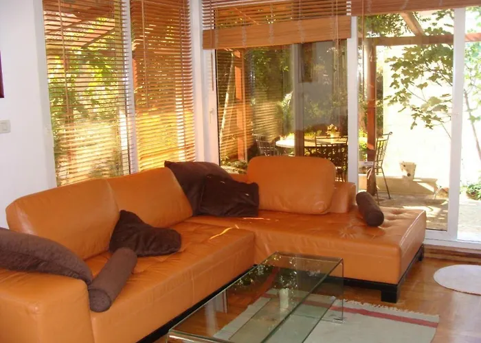 アパート Mana スプリト